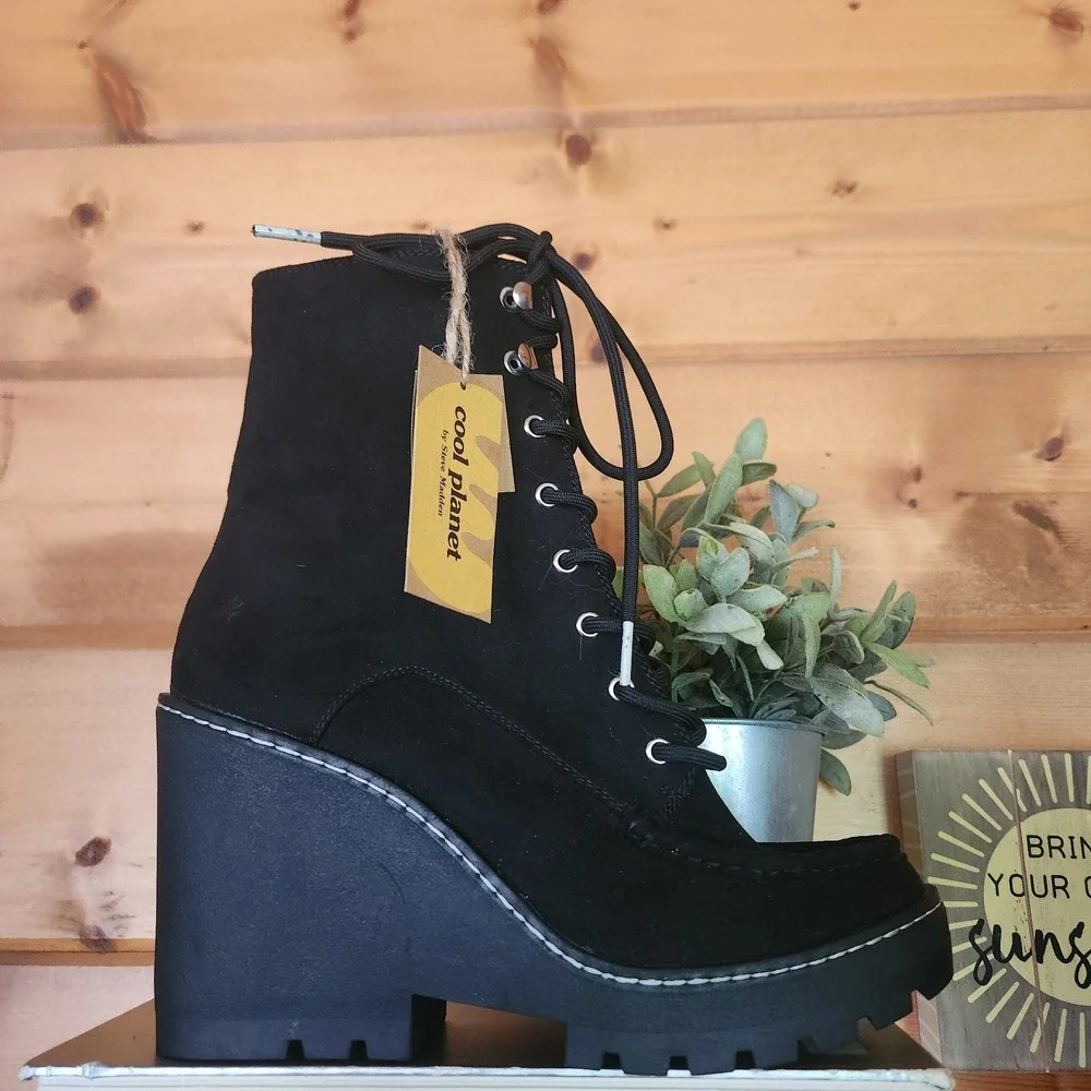 NWT Cool Planet Steve Madden Marsh Boots Black Sustainable Platform Wedge Lug 9M